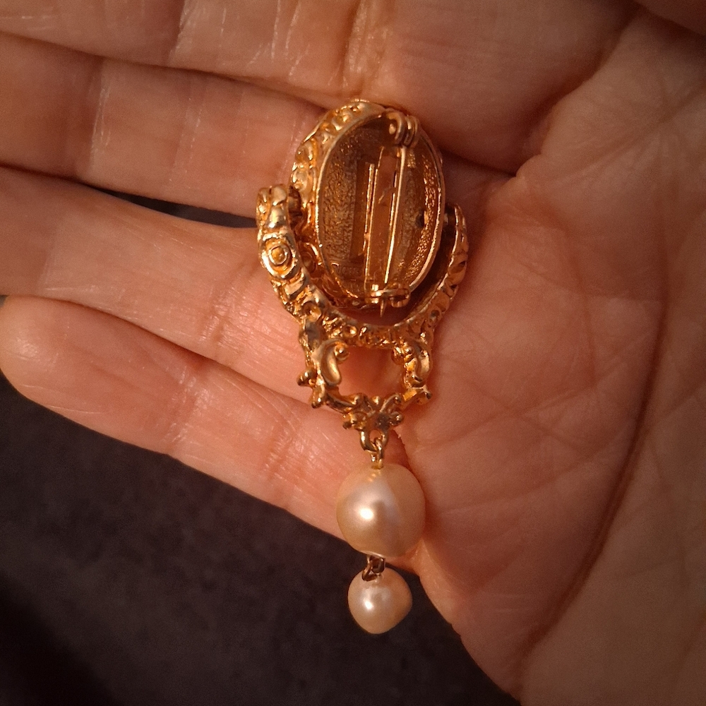 Brooch - Picture 3 of 4